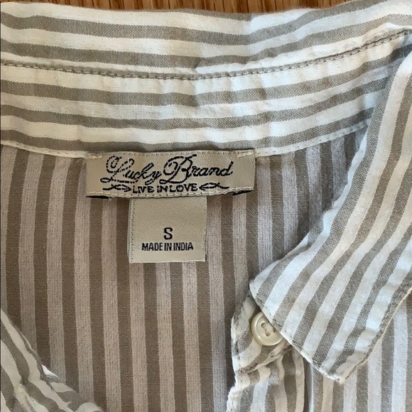 Lucky brand button top - Picture 2 of 3